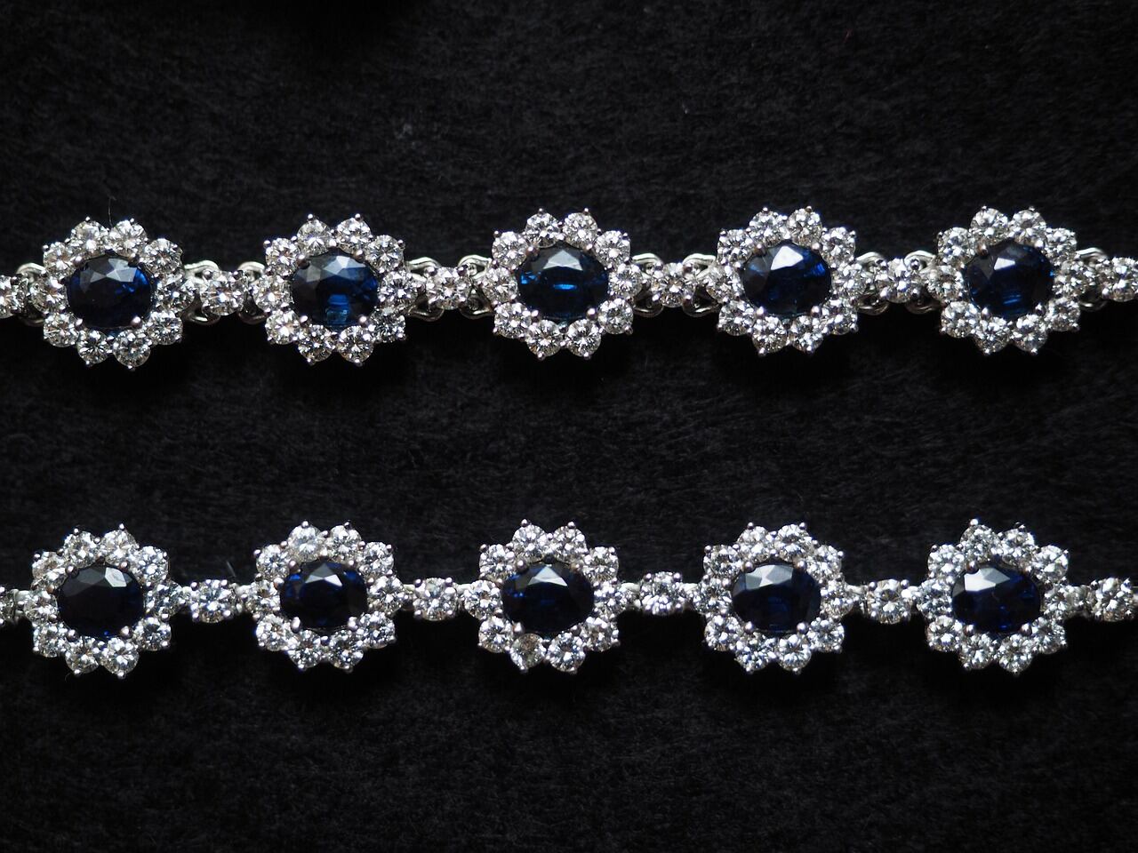 Saffieren-en-diamanten armbanden, voorbeeld van sieraden taxatie